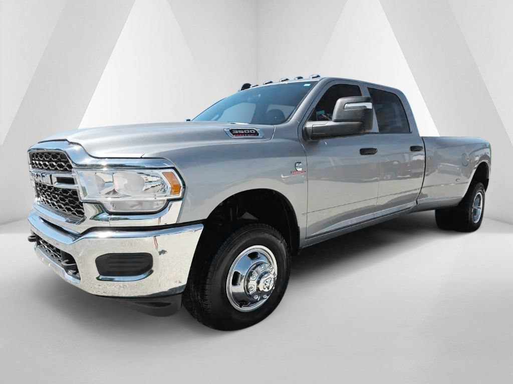 Used 2024 RAM 3500 Tradesman w/ Chrome Appearance Group AWD/4WD image 3