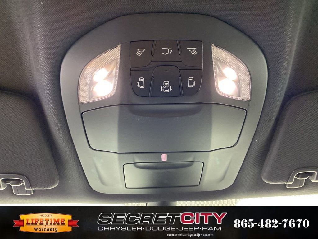 New 2026 Chrysler Pacifica Select image 22