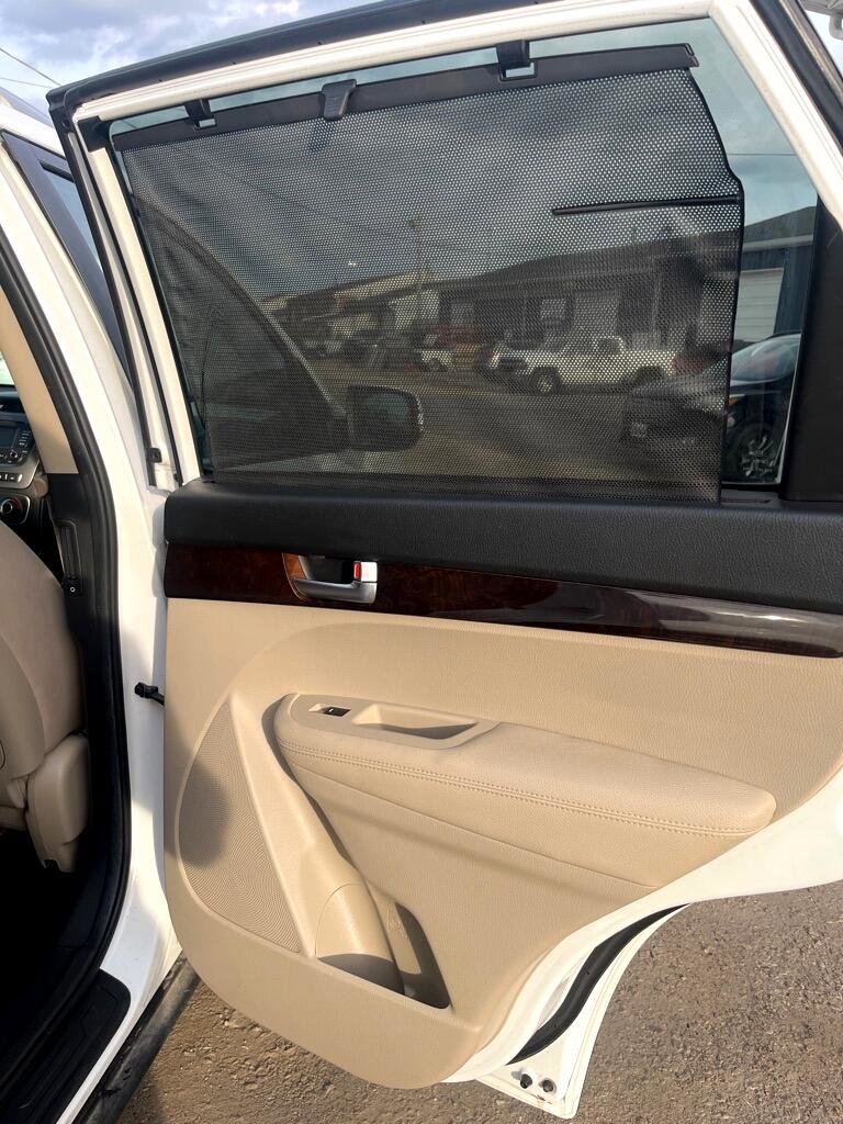 Used 2014 Kia Sorento LX image 16