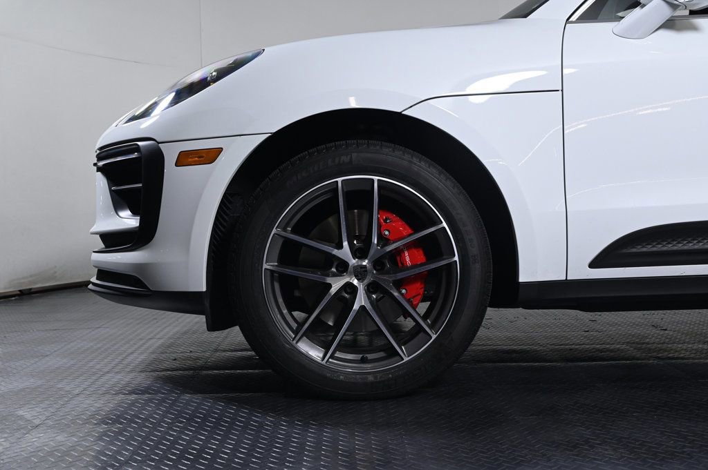 Certified 2023 Porsche Macan S image 30