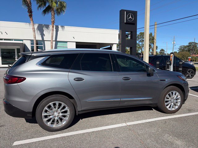 Used 2020 Buick Enclave Essence w/ Sound and Sites Package FWD image 8