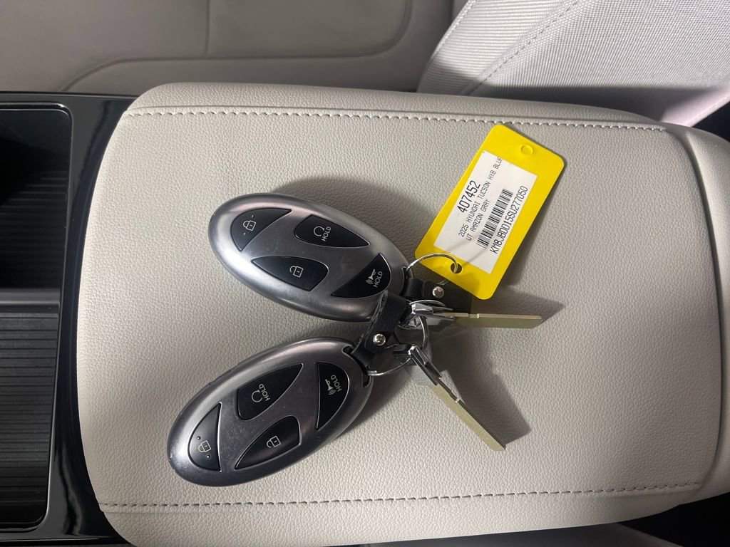 Certified 2025 Hyundai Tucson Blue image 26