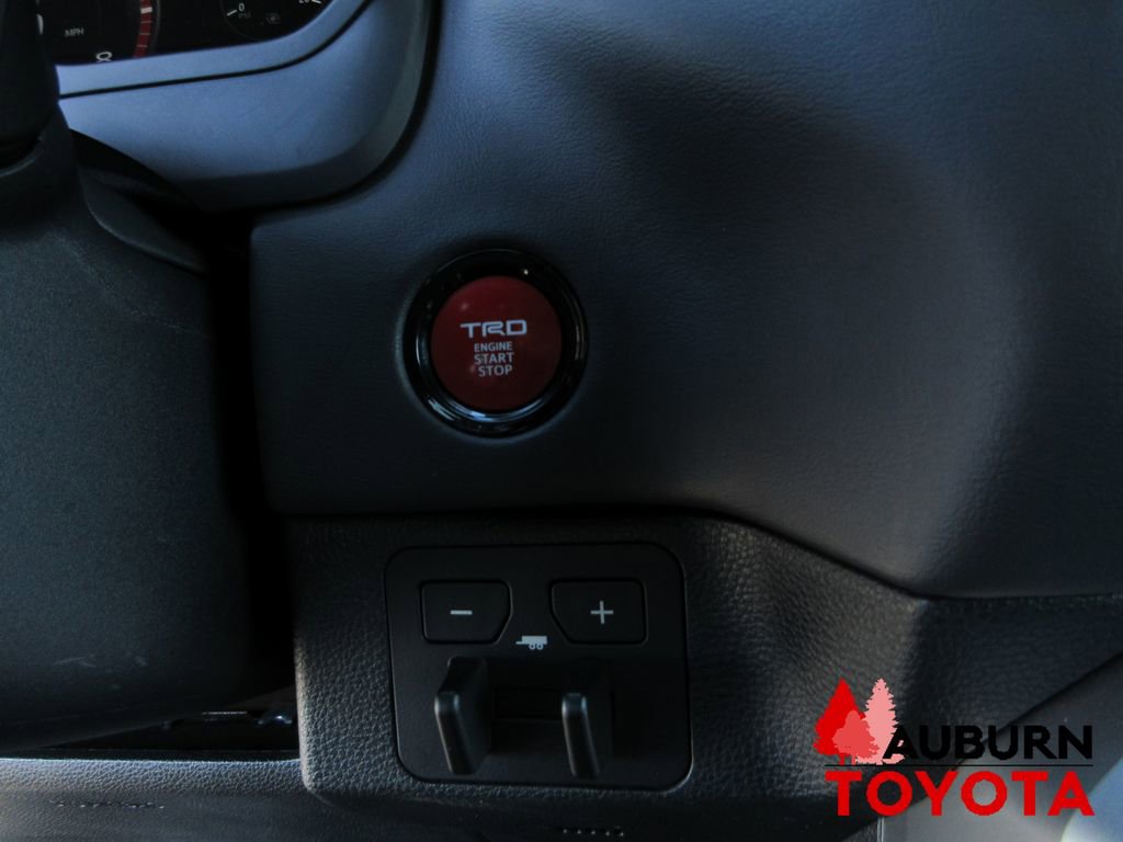 Used 2025 Toyota Tundra Platinum w/ TRD Off-Road Package AWD/4WD image 21