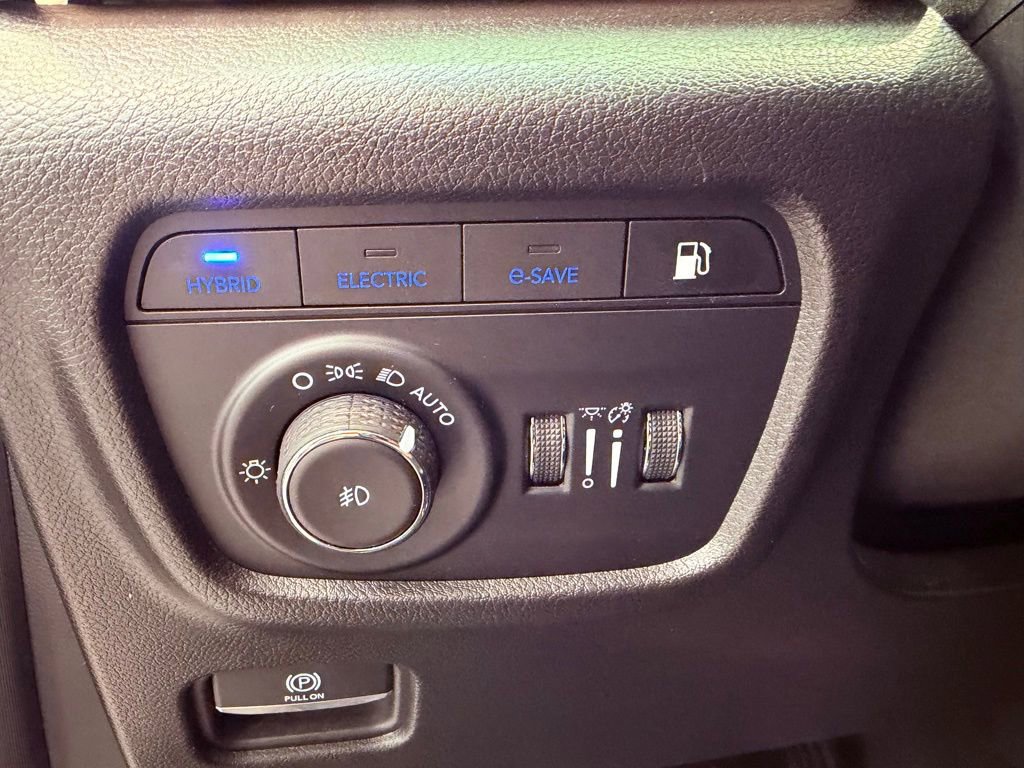 Used 2022 Jeep Grand Cherokee Limited 4xe w/ Luxury Tech Group II AWD/4WD image 25