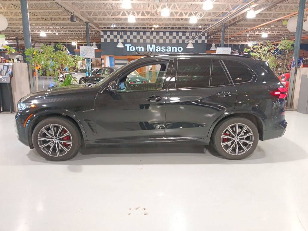 Certified 2024 BMW X5 xDrive40i w/ M Sport Package image 9