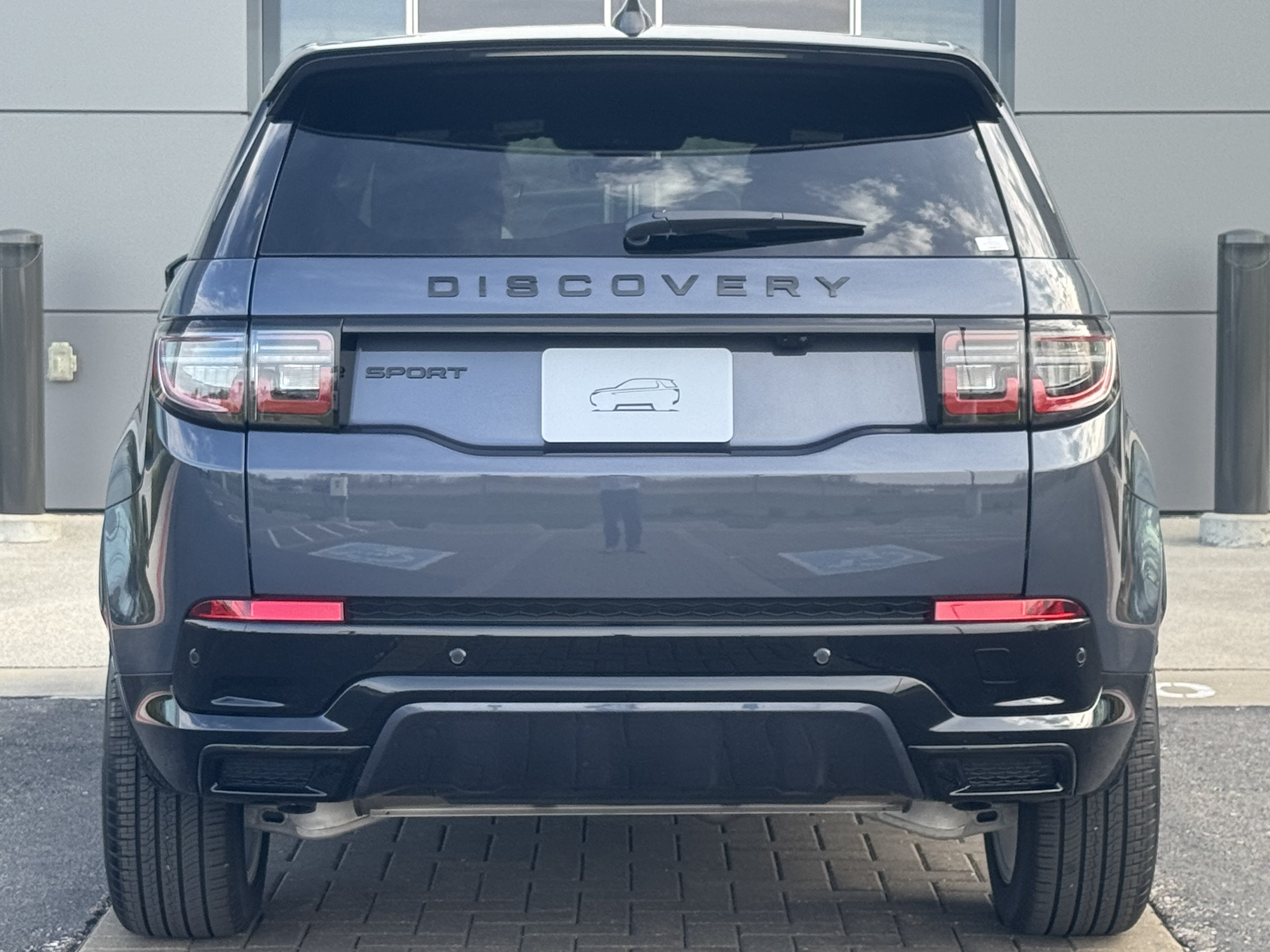 New 2026 Land Rover Discovery Sport Landmark AWD/4WD image 7