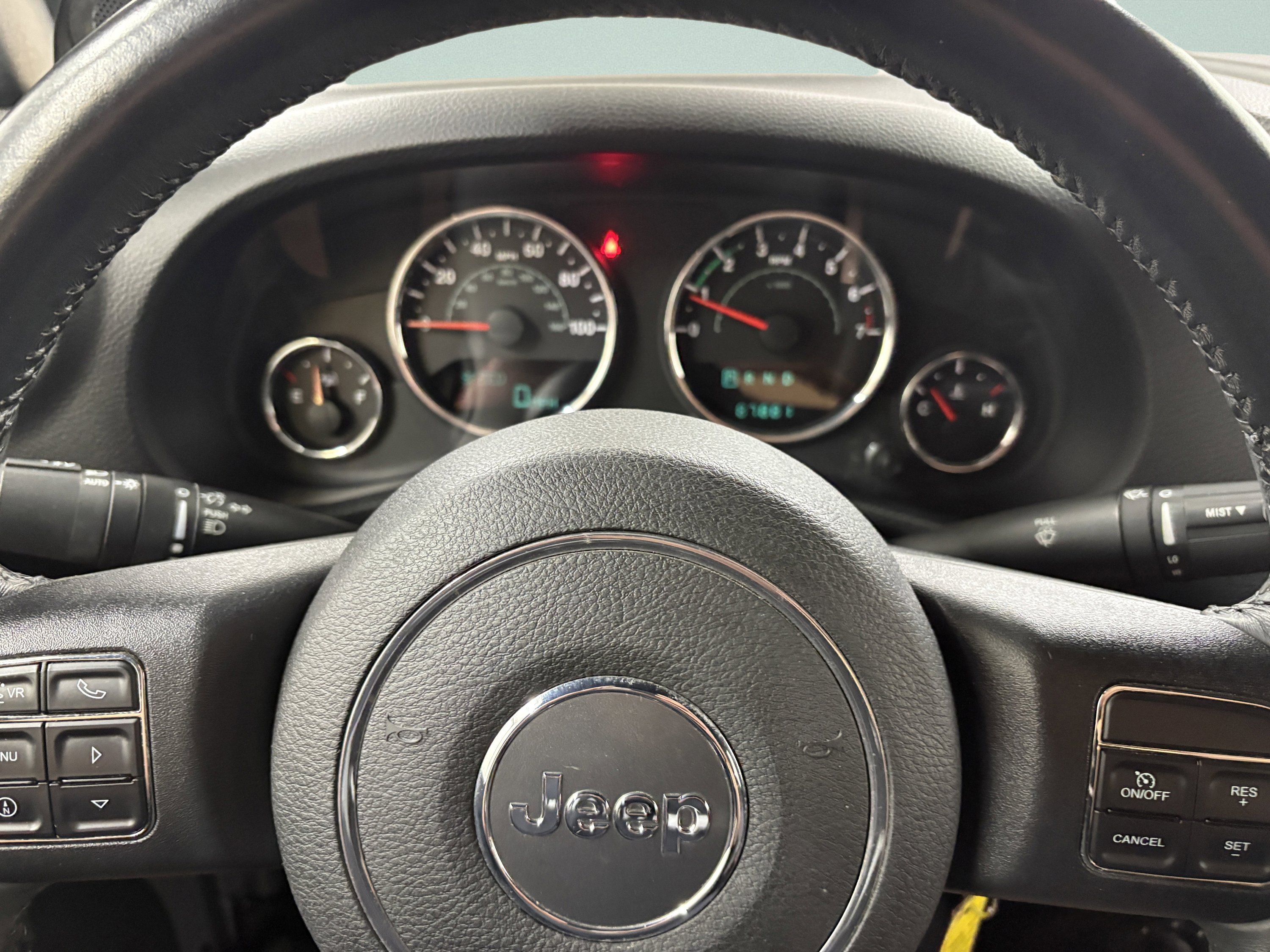 Used 2014 Jeep Wrangler Unlimited Sahara w/ Connectivity Group image 26