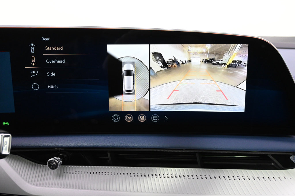 New 2026 Cadillac Optiq Luxury 2 w/ LPO, Floor Liner Package AWD/4WD image 30
