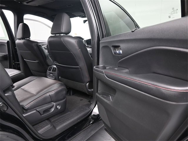 Used 2022 Honda Pilot Black Edition image 17
