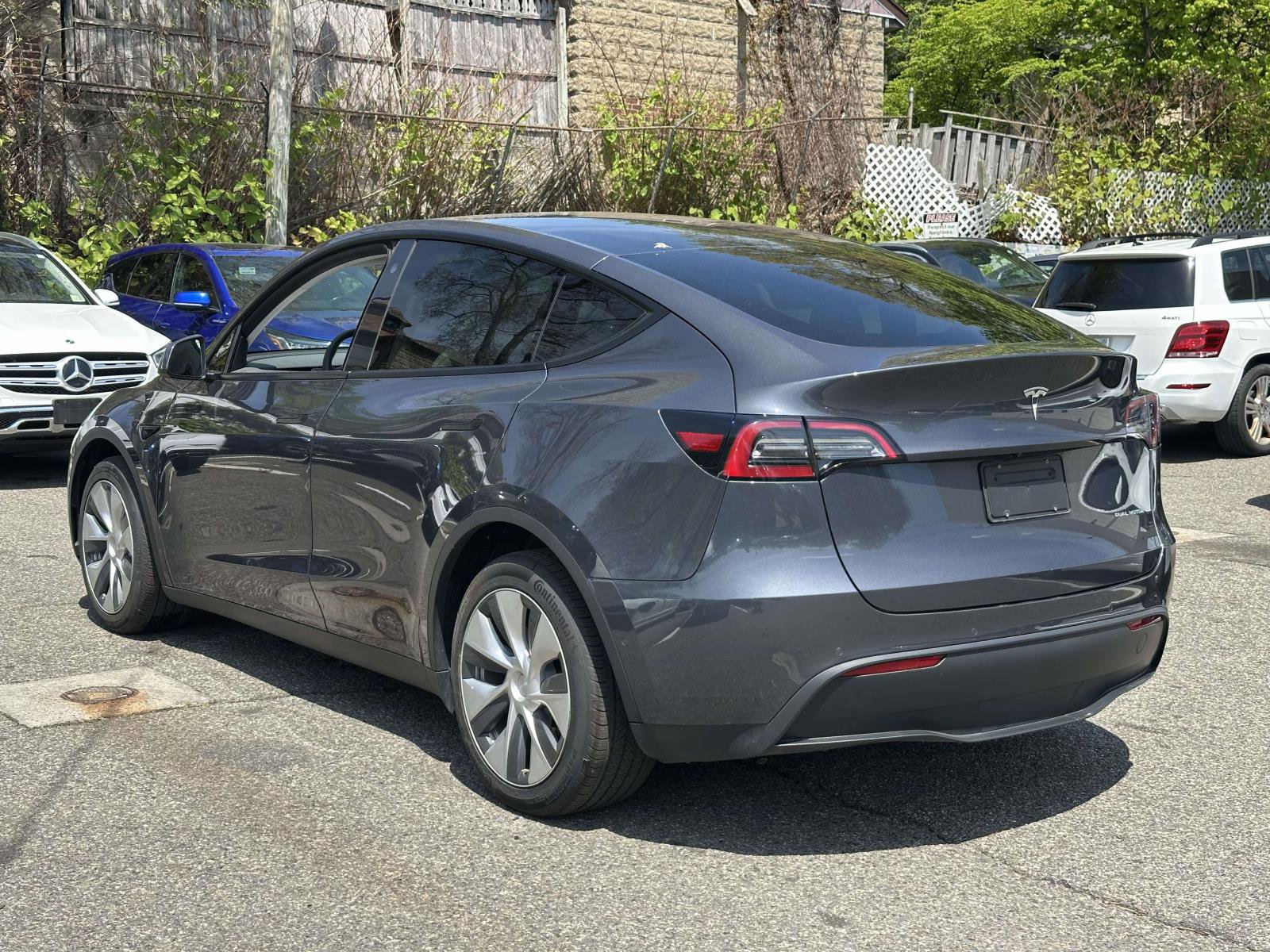 Used 2022 Tesla Model Y Long Range AWD/4WD image 5