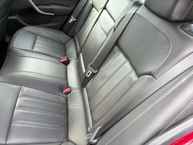 Used 2013 Buick Regal Leather image 10
