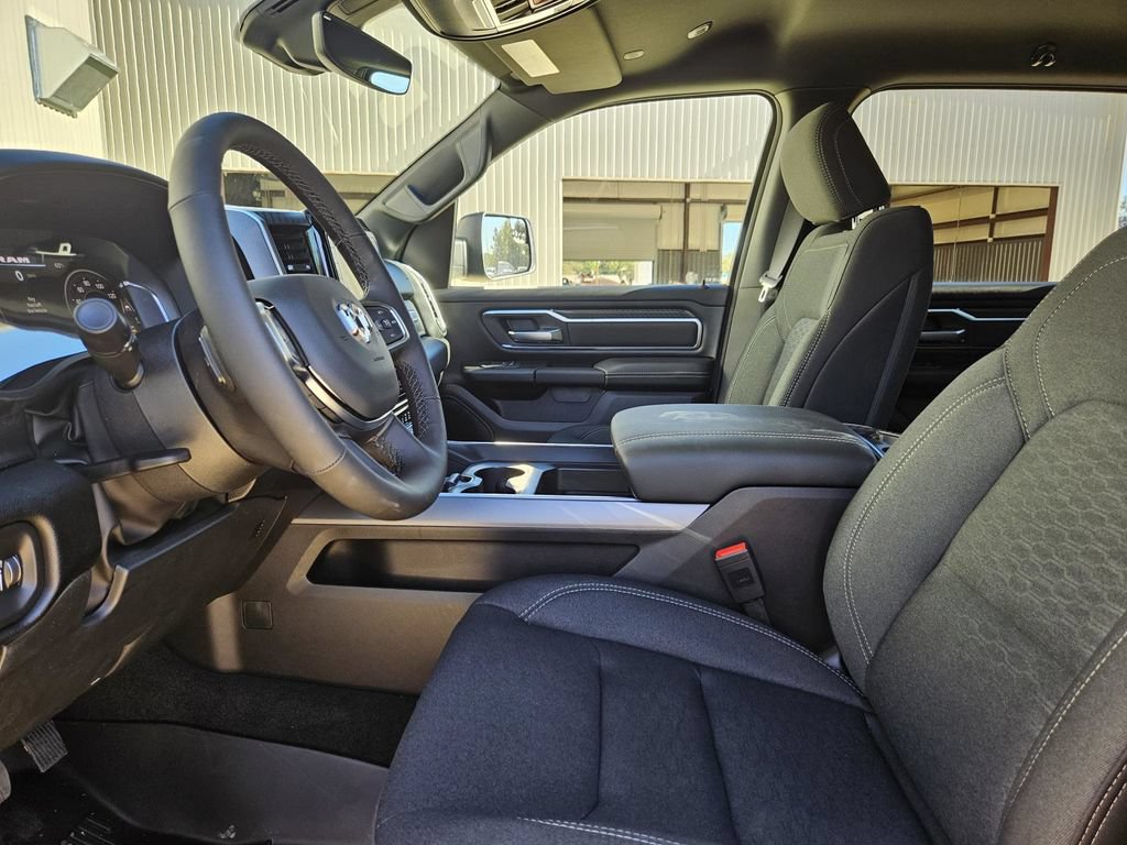 Used 2026 RAM 1500 4x4 Crew Cab image 12