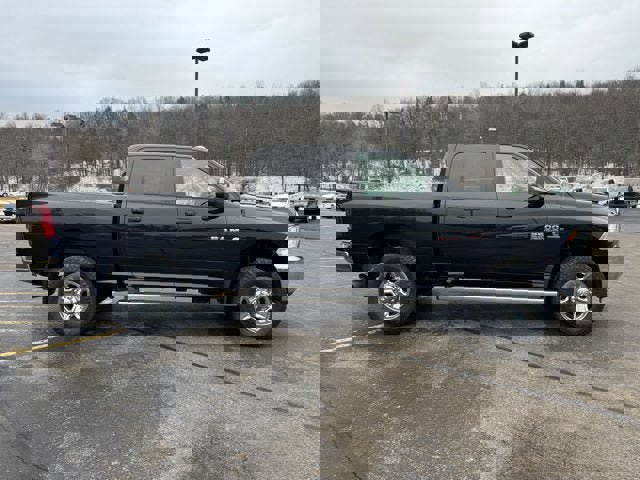 Used 2018 RAM 2500 Tradesman w/ Chrome Appearance Group image 4