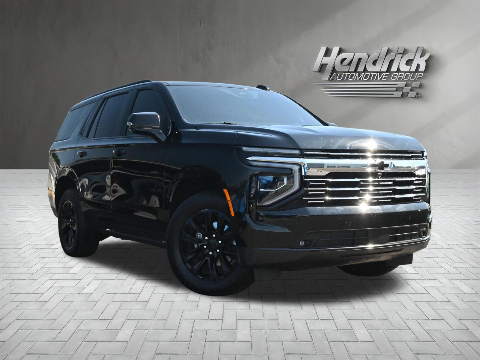 Used 2025 Chevrolet Tahoe Premier AWD/4WD image 2