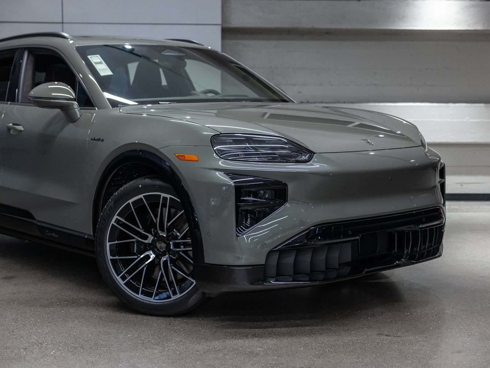 New 2026 Porsche Cayenne Turbo AWD/4WD image 15
