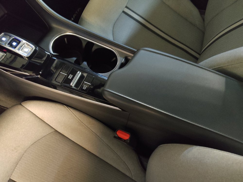 Used 2020 Hyundai Sonata SE w/ Winter Weather Package FWD image 26