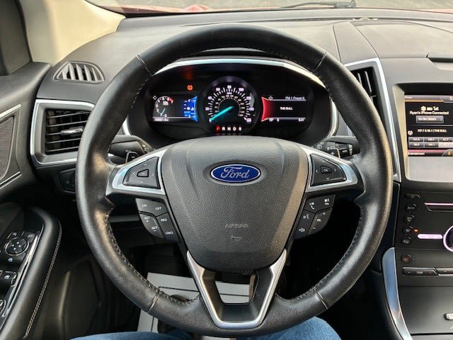 Used 2015 Ford Edge Titanium w/ Technology Package AWD/4WD image 17