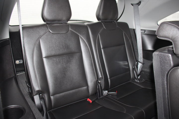 Used 2020 Acura MDX FWD image 19