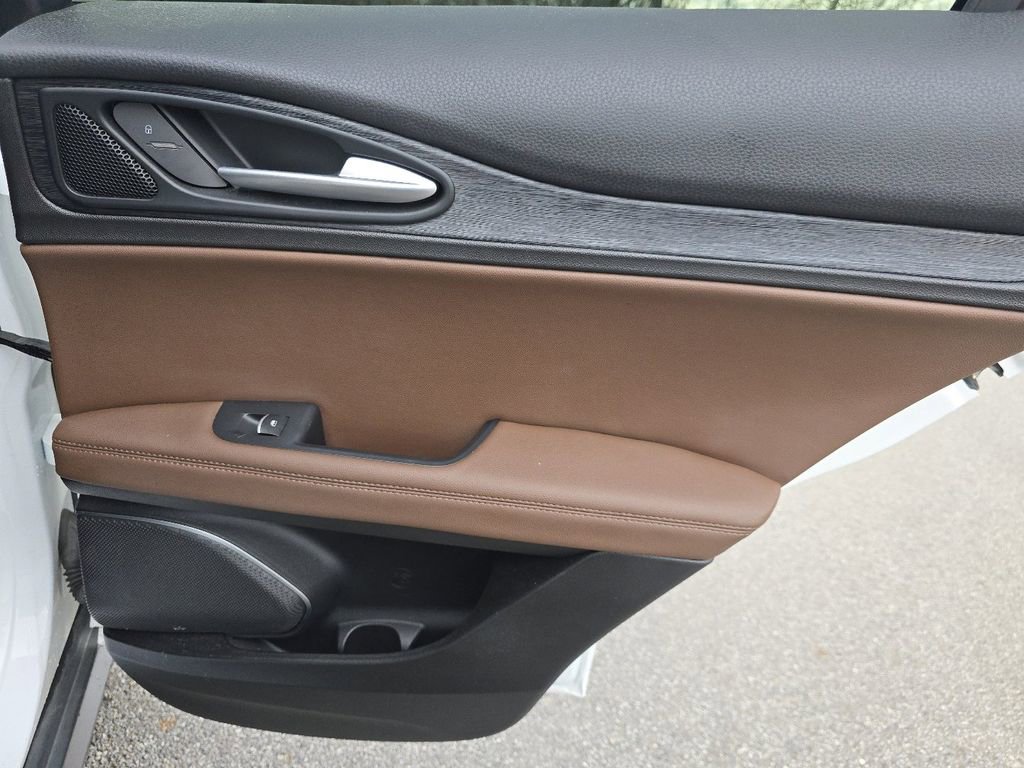 Used 2020 Alfa Romeo Stelvio w/ Nero Edizione image 18