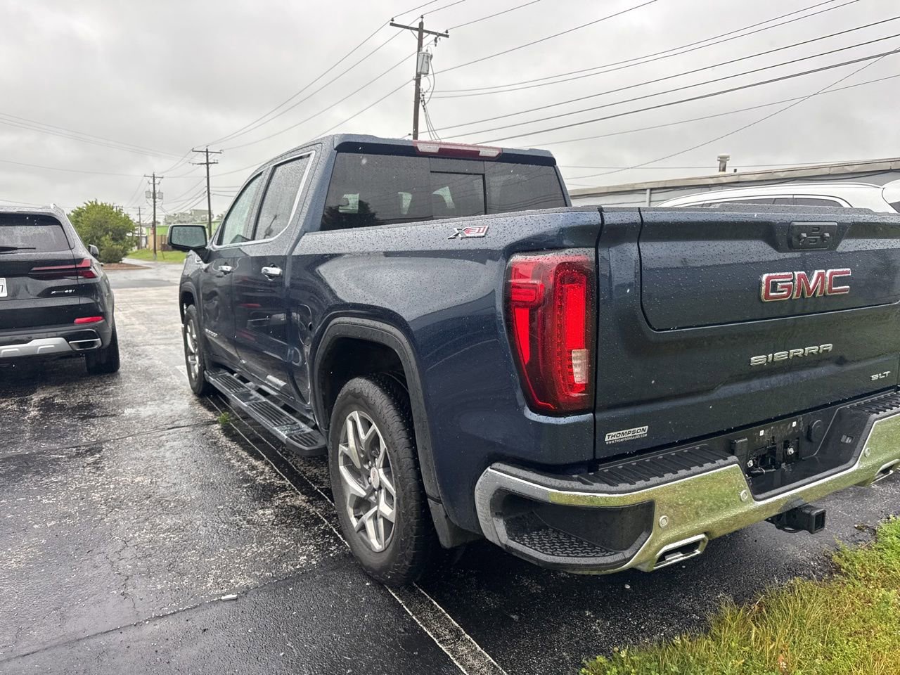 Used 2023 GMC Sierra 1500 SLT w/ SLT Premium Plus Package AWD/4WD image 5