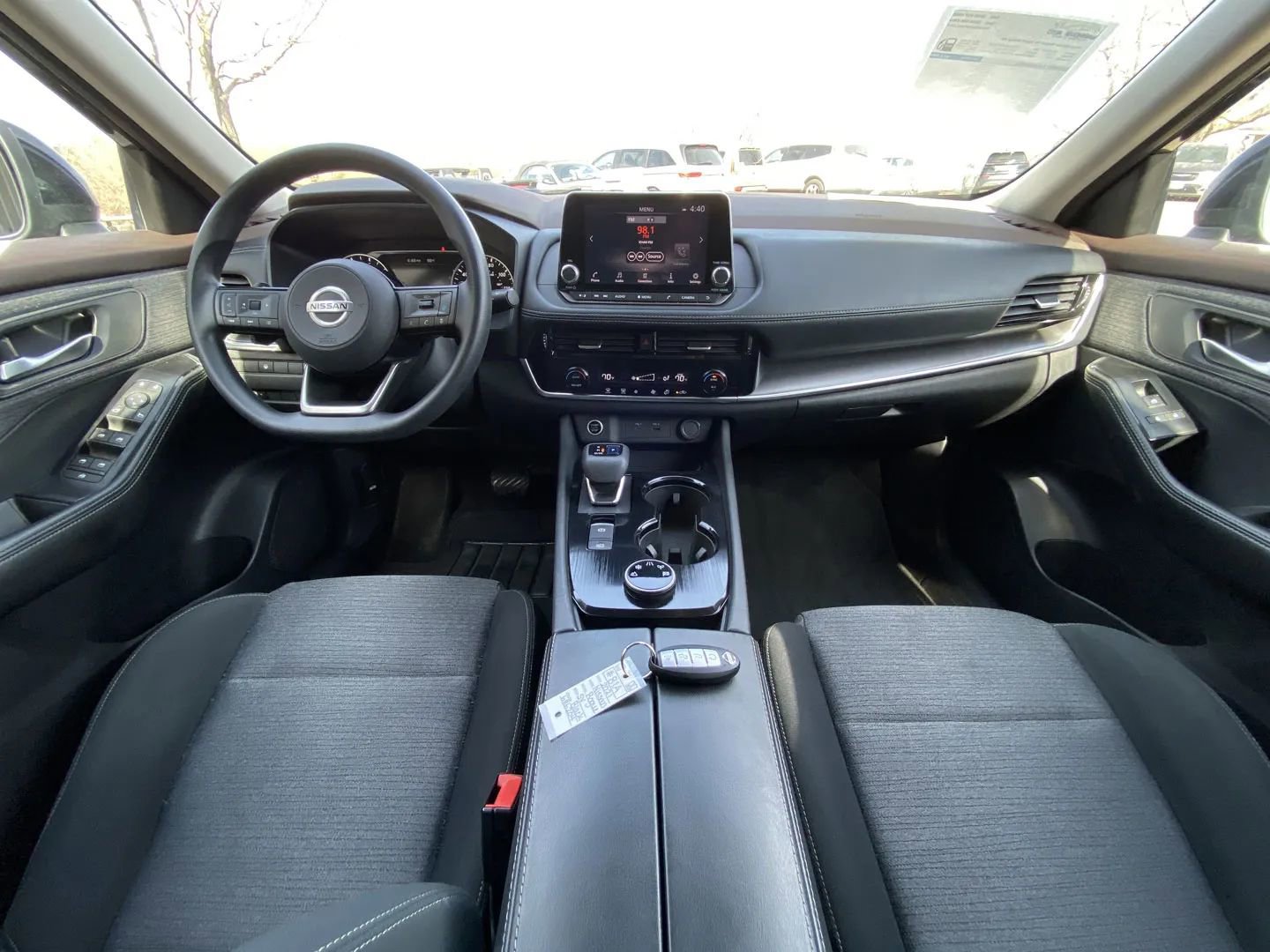 Used 2021 Nissan Rogue SV image 13