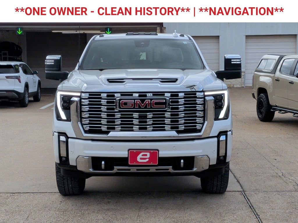 Used 2024 GMC Sierra 2500 Denali w/ Denali Reserve Package AWD/4WD image 2