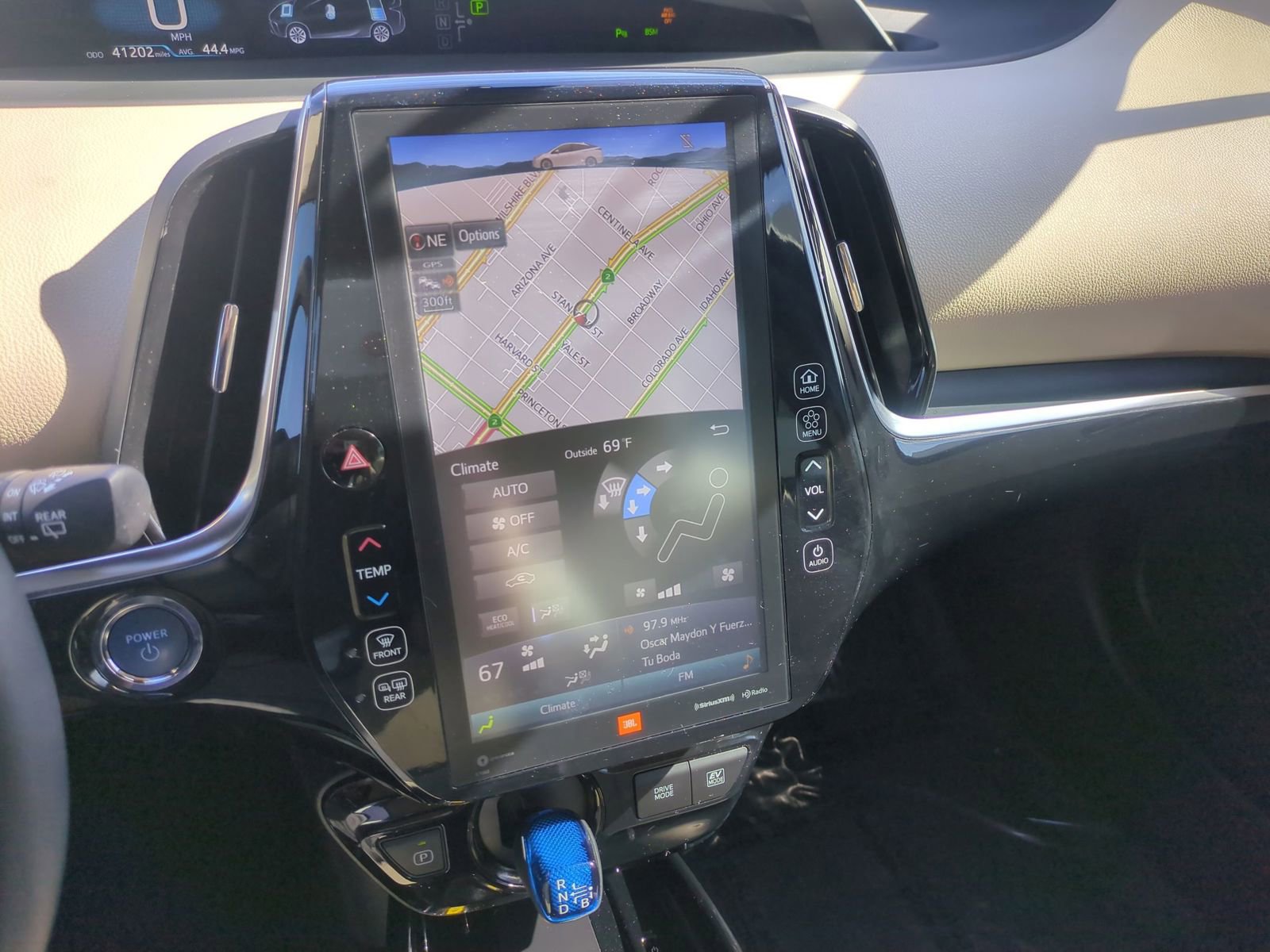 Used 2022 Toyota Prius Limited image 19