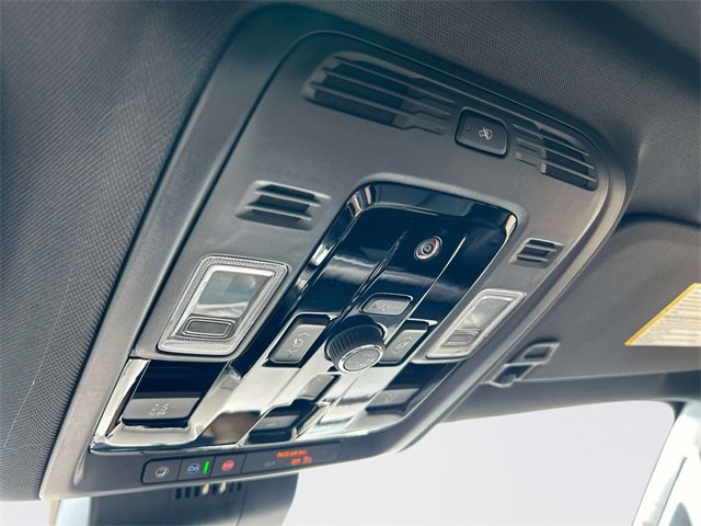 New 2026 Chevrolet Suburban Premier image 38