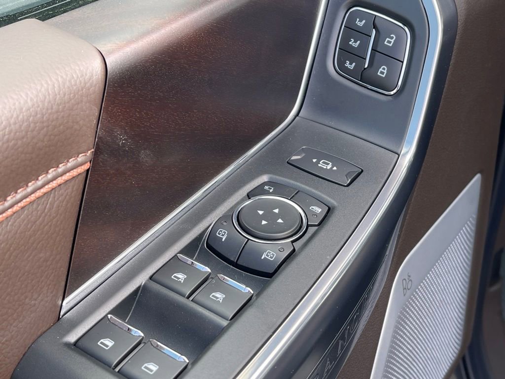 New 2025 Ford F350 King Ranch w/ Chrome Package image 19