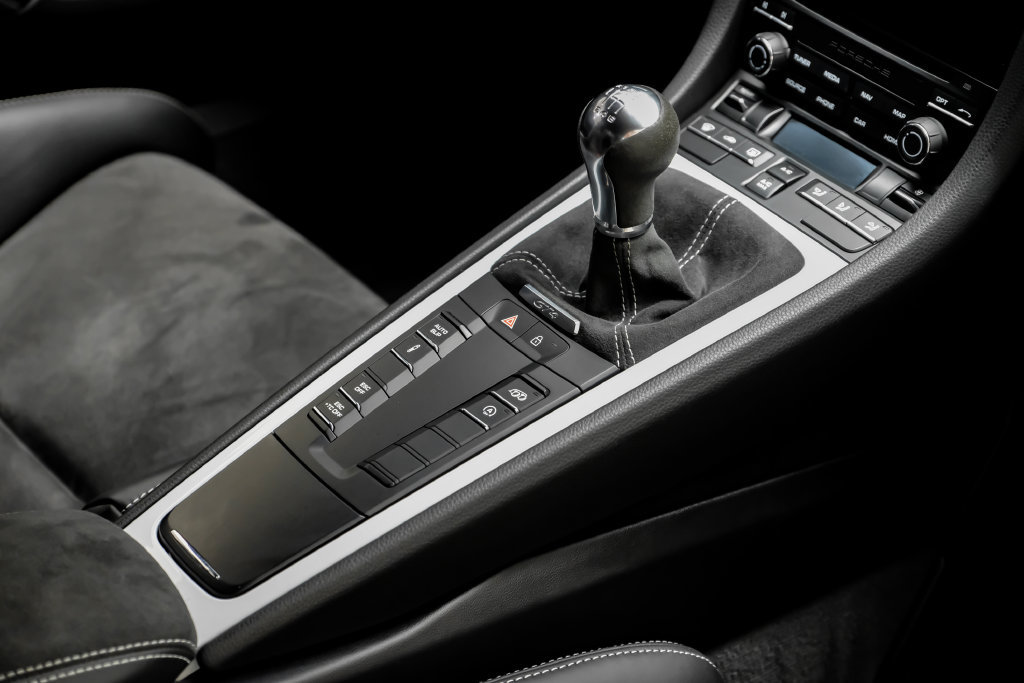 Used 2020 Porsche 718 Cayman GT4 RWD image 19