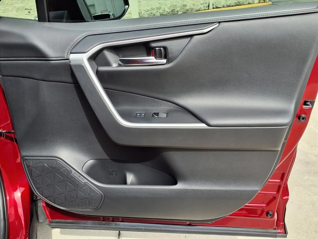 Used 2022 Toyota RAV4 Limited AWD/4WD image 11