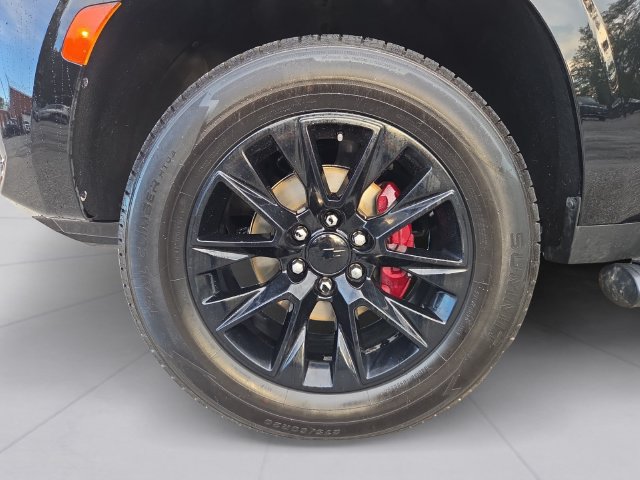 Used 2021 Chevrolet Tahoe Z71 w/ Luxury Package AWD/4WD image 9