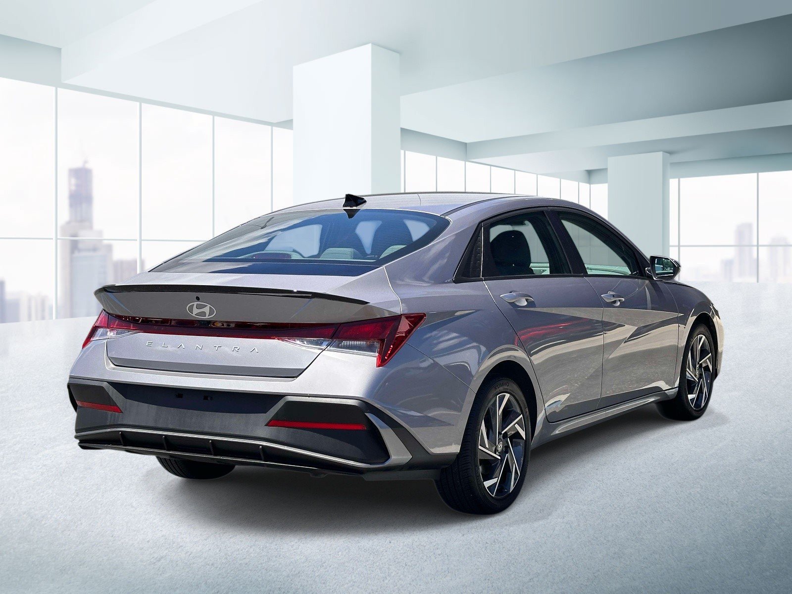 Used 2025 Hyundai Elantra Sport FWD image 4