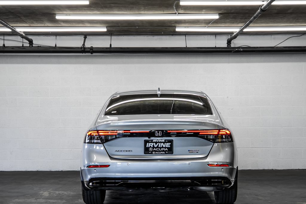 Used 2024 Honda Accord Touring image 4