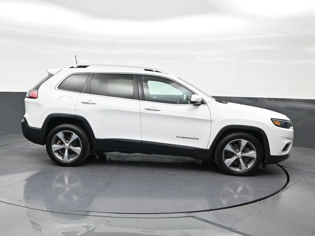 Used 2019 Jeep Cherokee Limited w/ Luxury Group FWD image 7