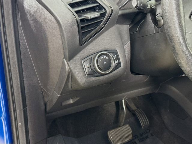 Used 2017 Ford Escape Titanium w/ Equipment Group 301A AWD/4WD image 10