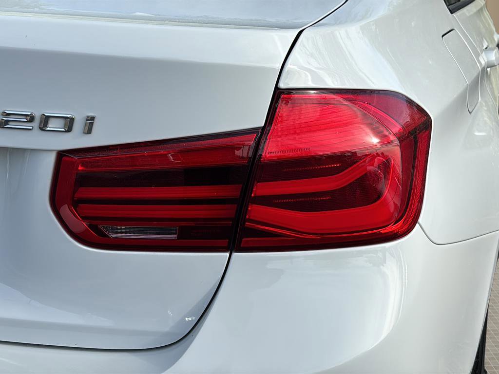 Used 2017 BMW 320i Sedan w/ Driver Assistance Package image 12