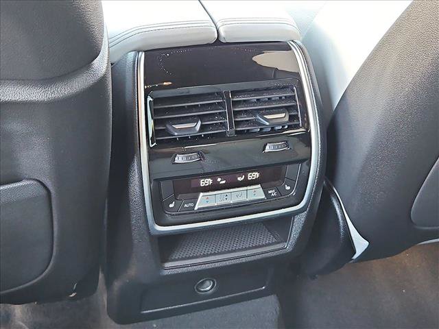 Used 2025 BMW X6 xDrive40i AWD/4WD image 18