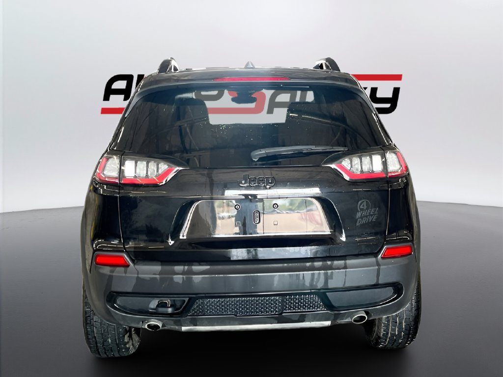 Used 2022 Jeep Cherokee Latitude AWD/4WD image 6