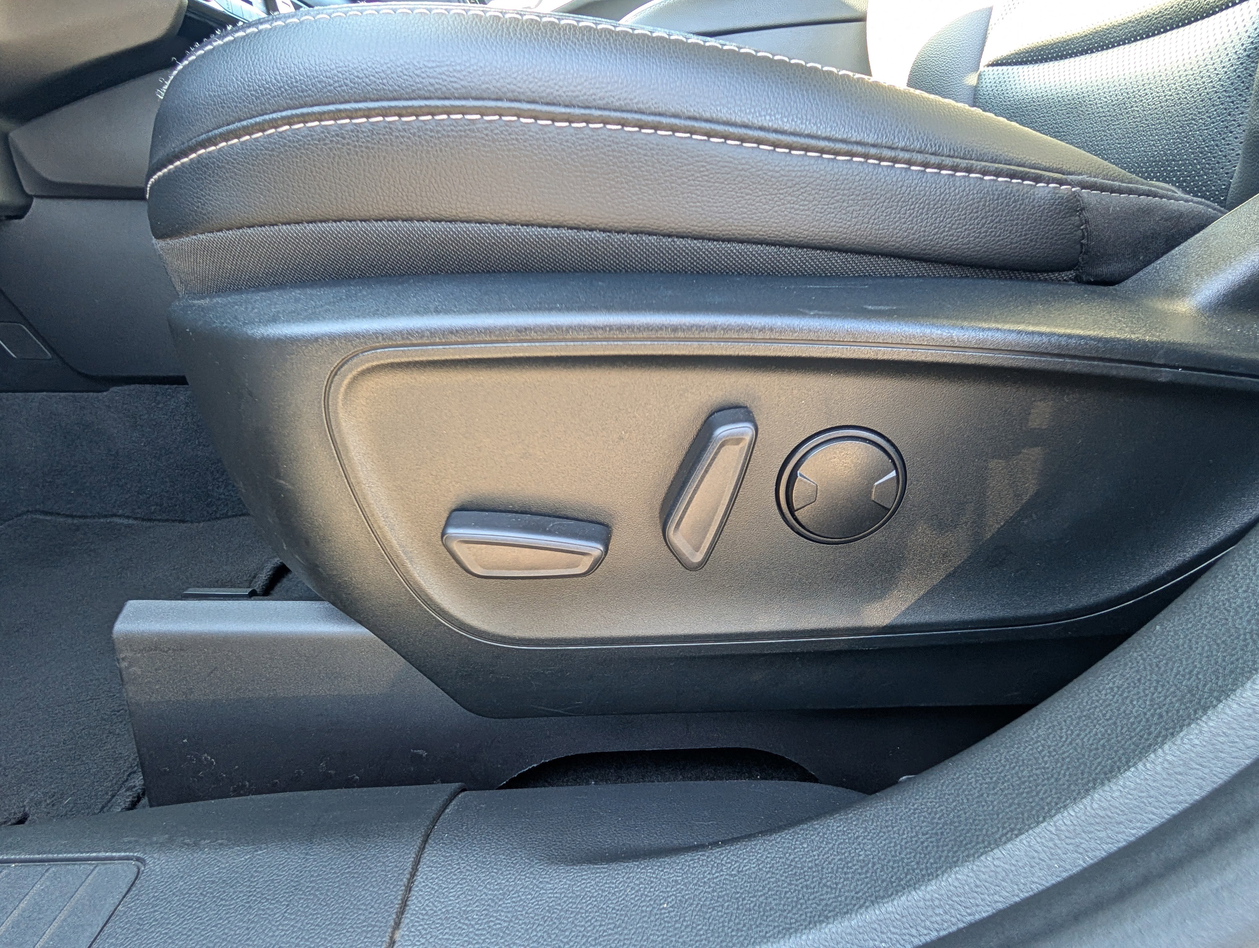 Certified 2021 Ford Escape SEL image 20