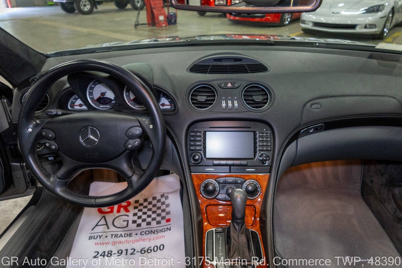 Used 2005 Mercedes-Benz SL 55 AMG image 17