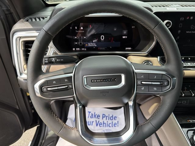 Used 2025 GMC Canyon Denali AWD/4WD image 10