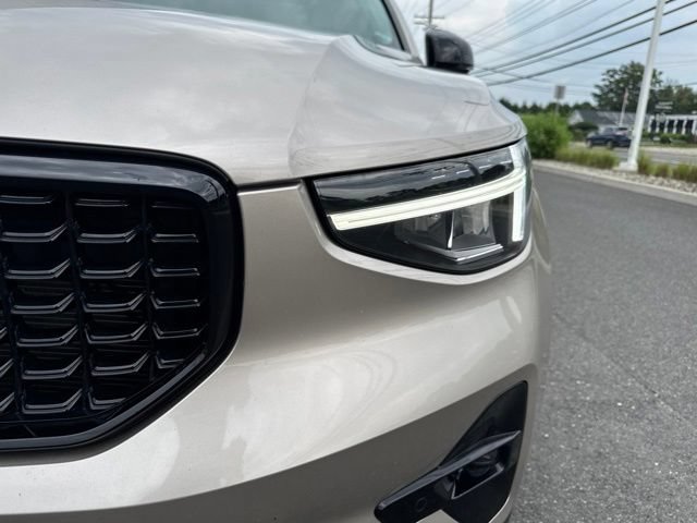 Certified 2023 Volvo XC40 B5 Plus w/ Climate Package AWD/4WD image 8