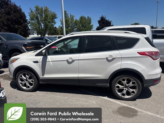 Used 2014 Ford Escape Titanium w/ Equipment Group 401A AWD/4WD image 2