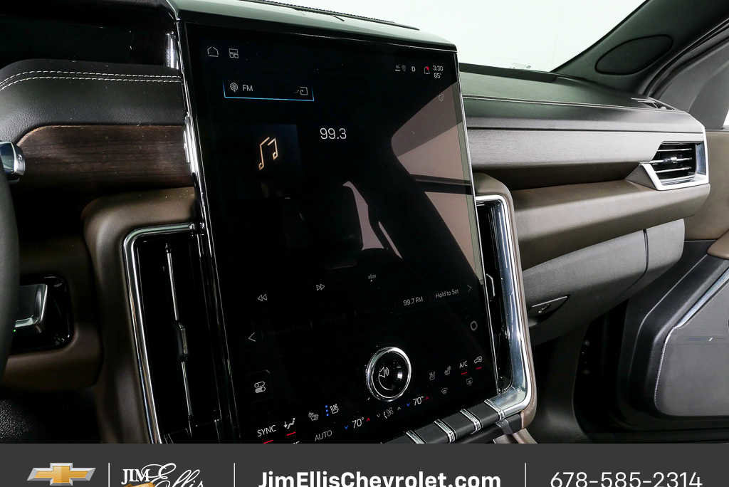Certified 2025 GMC Yukon XL Denali Ultimate AWD/4WD image 16