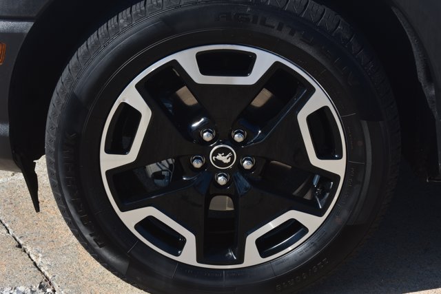 Used 2024 Ford Bronco Sport Outer Banks AWD/4WD image 9