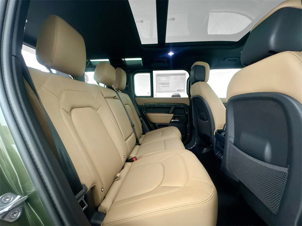 New 2026 Land Rover Defender 110 X-Dynamic SE image 27