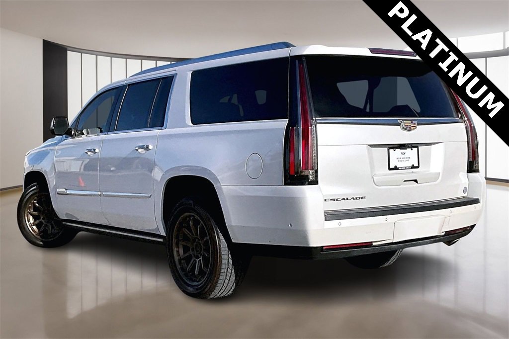 Used 2019 Cadillac Escalade ESV Platinum image 12