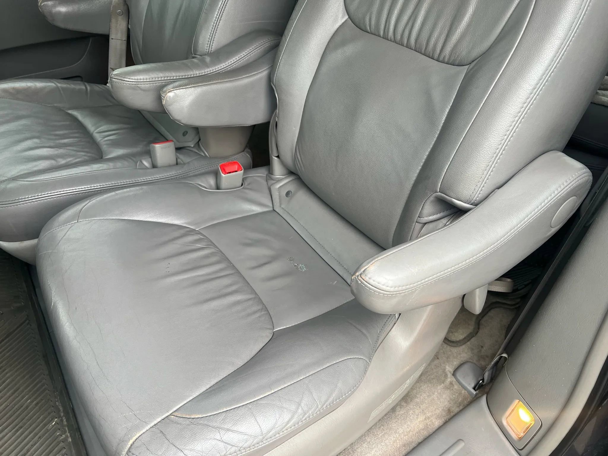 Used 2008 Toyota Sienna XLE Limited image 22