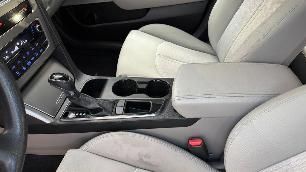 Used 2016 Hyundai Sonata SE image 24